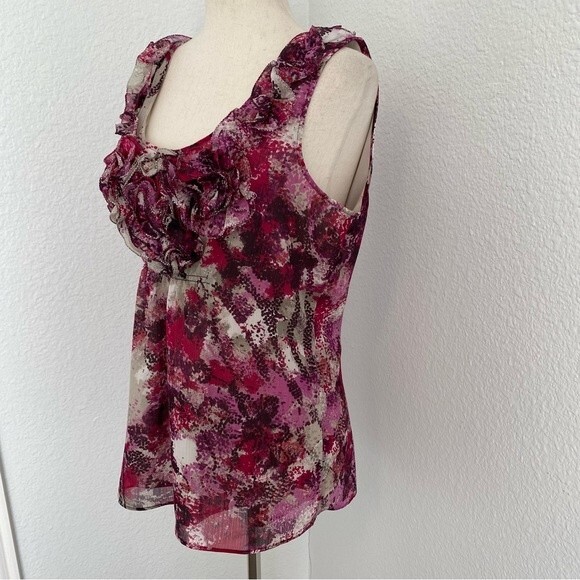 Ann Taylor 3D Floral Ruffle Pink Red Sleeveless Lightweight Romantic Top Size M - Picture 9 of 13